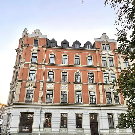 Stilvoll Und Gemuetlich Wohnen Am Schlosspark Apartment Chemnitz