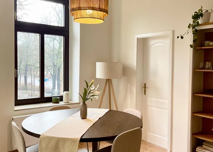 Stilvoll Und Gemuetlich Wohnen Am Schlosspark * Κέμνιτς